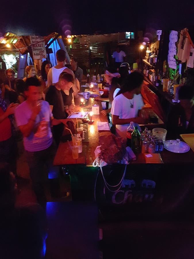 Shut Eye Party Hostel (Adults Only) Pai Εξωτερικό φωτογραφία